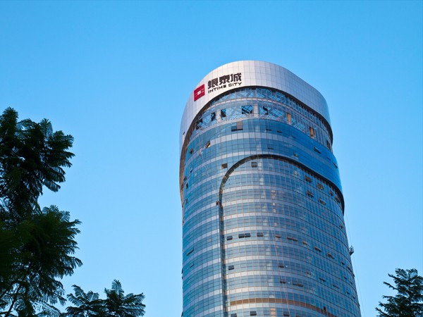 高樓大廈發光字安裝施工方案