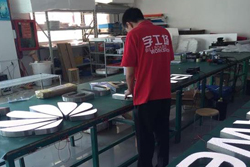華為品牌連鎖發光字是由字工場制作